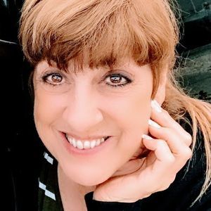 Meet your Posher, Joann